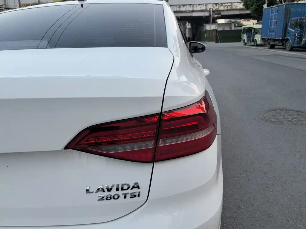 Volkswagen Lavida — миниатюра 23