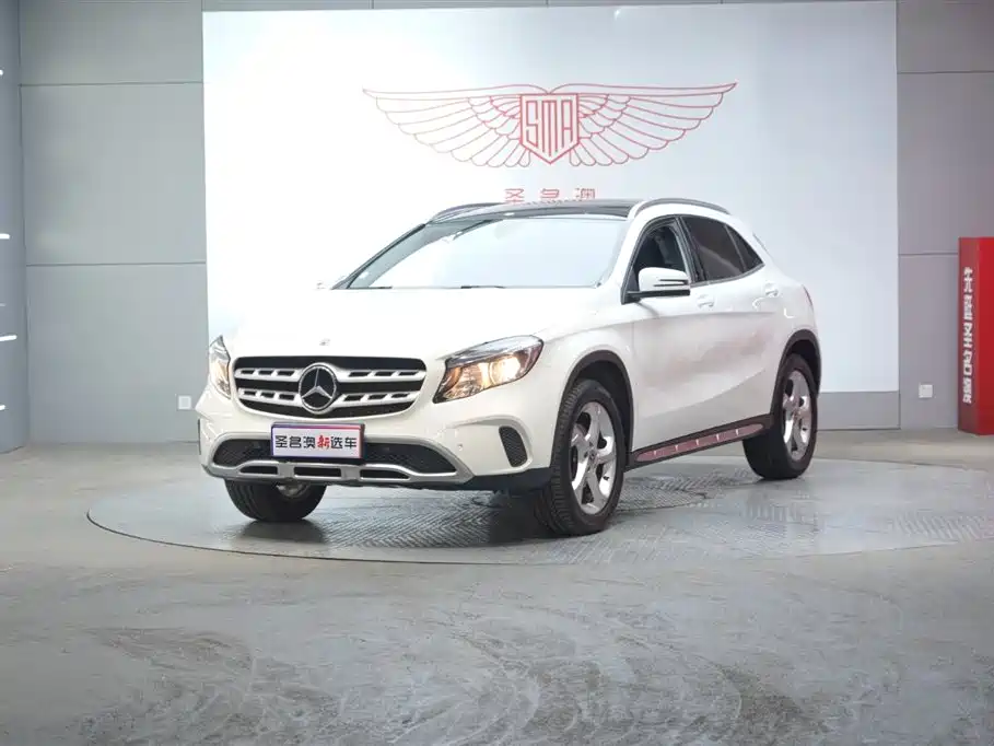 Mercedes-Benz GLA 2020