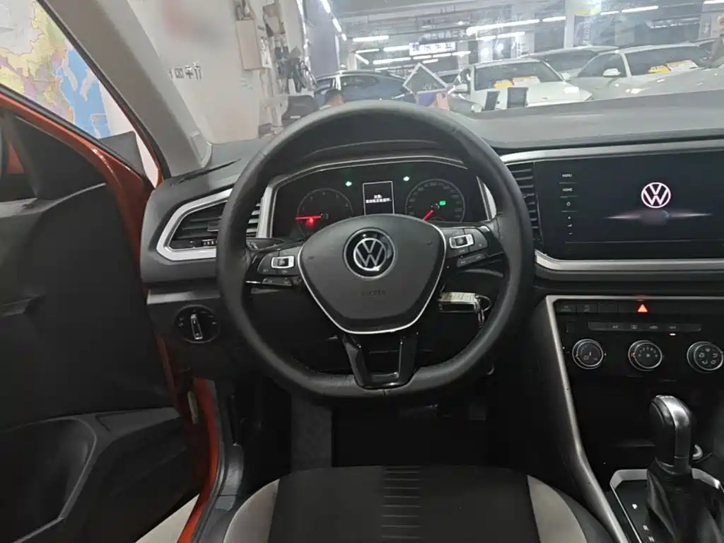 Volkswagen T-Roc — миниатюра 11