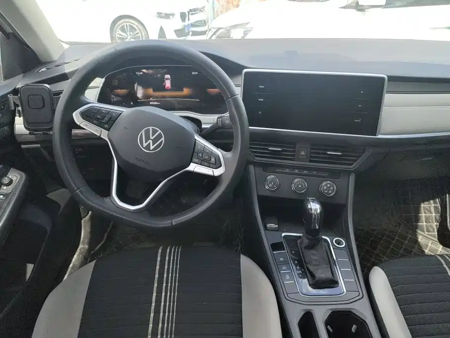 Volkswagen Bora — миниатюра 12