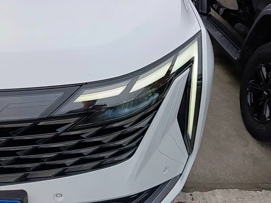 Geely Boyue L — миниатюра 24