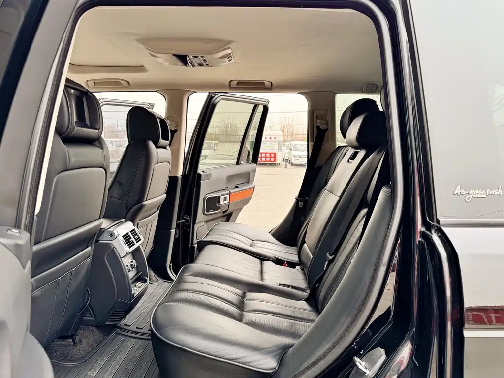 Land Rover Range Rover — миниатюра 18