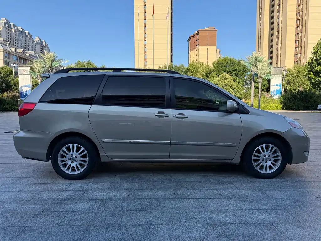 Toyota Sienna 2010 Sienna