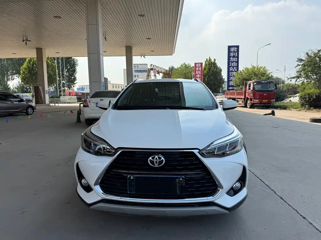 Toyota Yaris L — миниатюра 2