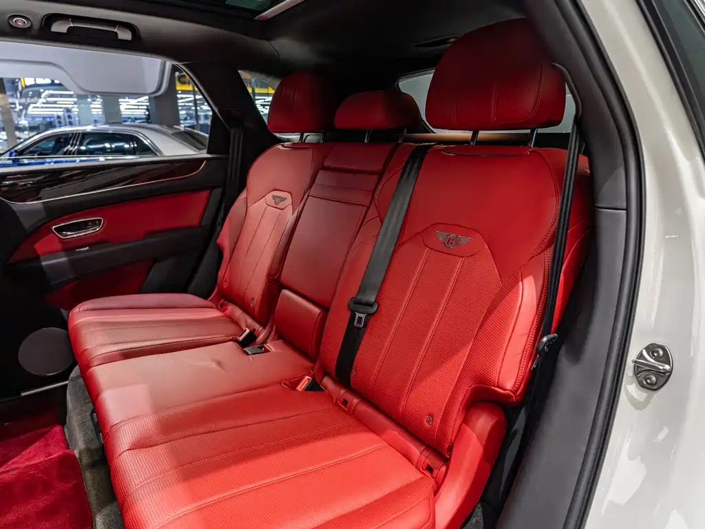 Bentley Bentayga — миниатюра 11