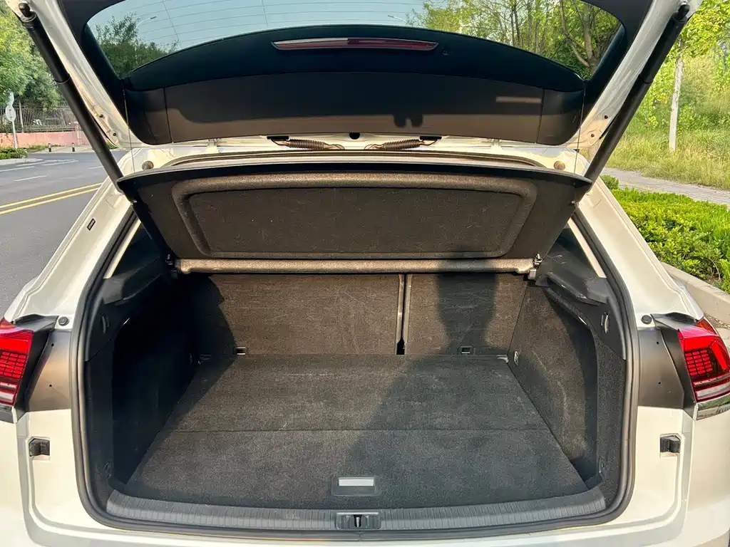 Volkswagen Teramont — миниатюра 12