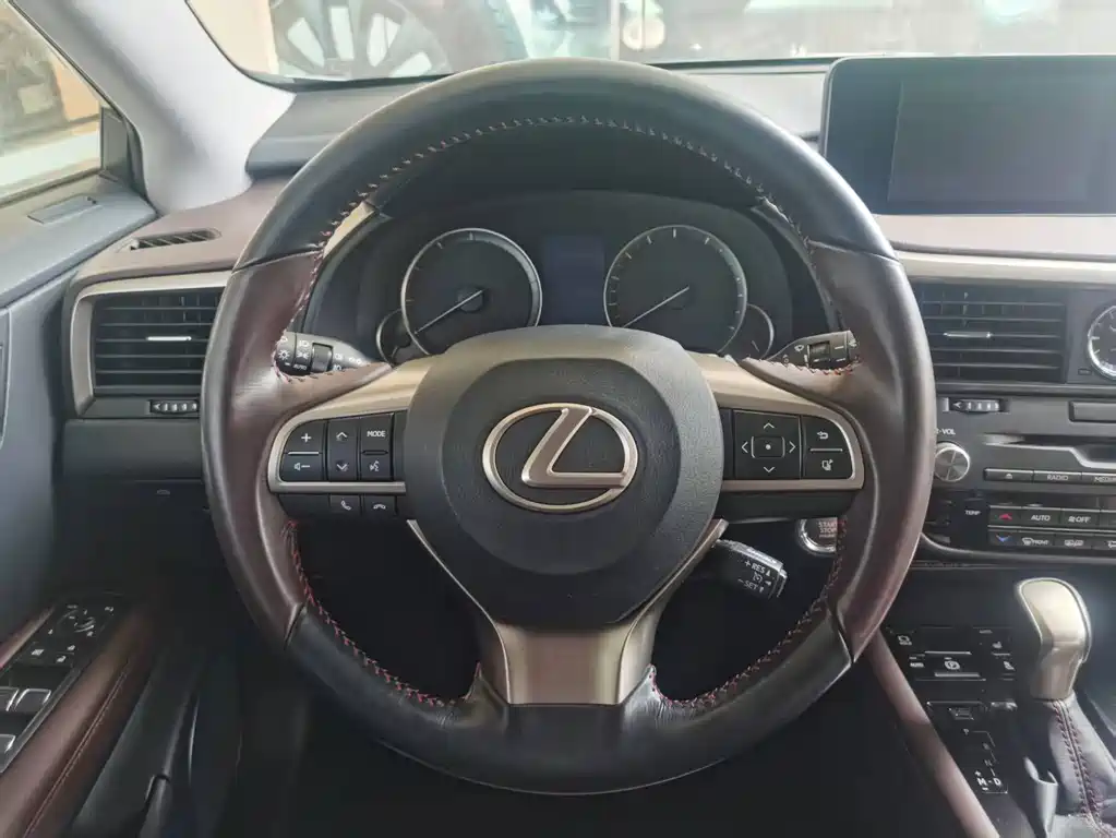 Lexus RX — миниатюра 11