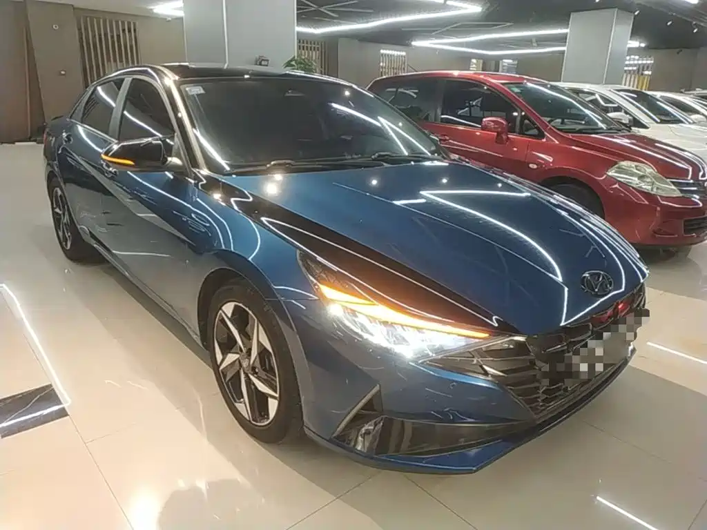 Hyundai Elantra 2021 1.5L CVT LUX Luxury