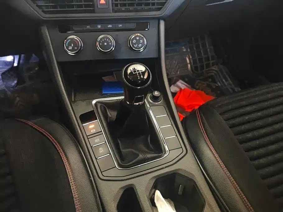 Volkswagen Bora — миниатюра 16