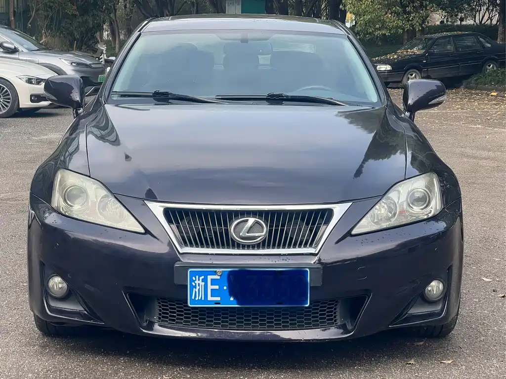 Lexus IS — миниатюра 5