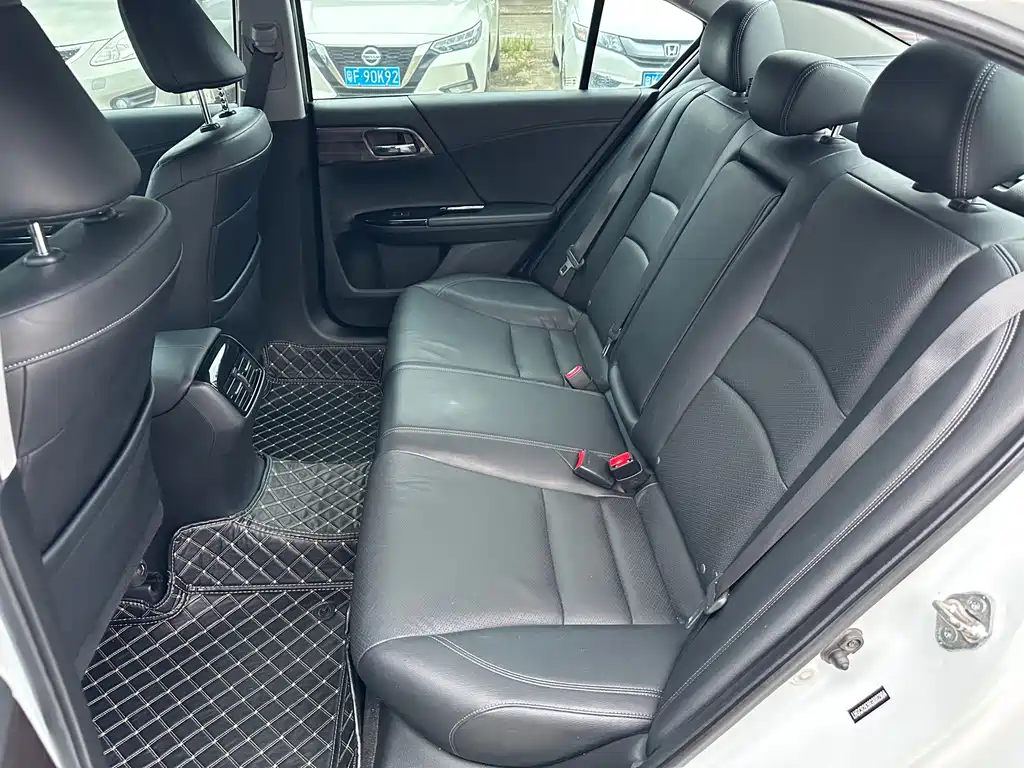 Honda Accord — миниатюра 5