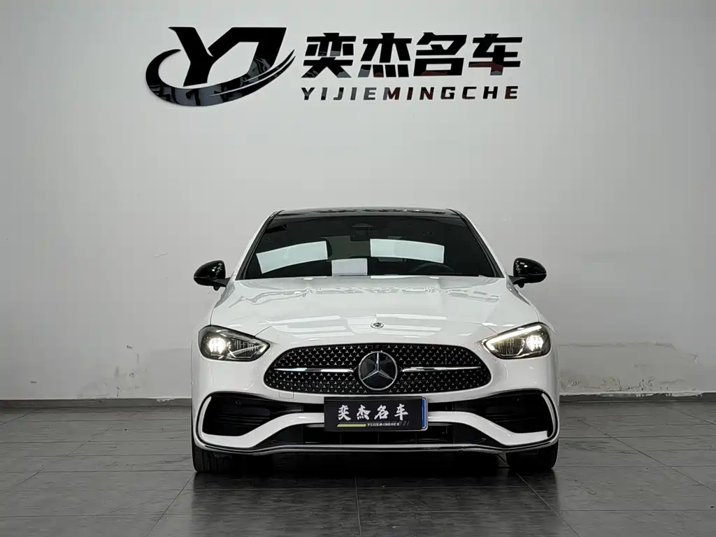 Mercedes-Benz C-Class — миниатюра 2