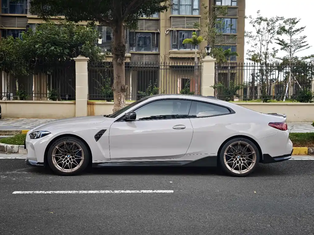 BMW M4 — миниатюра 4