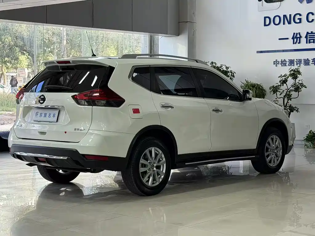 Nissan X-Trail — миниатюра 16