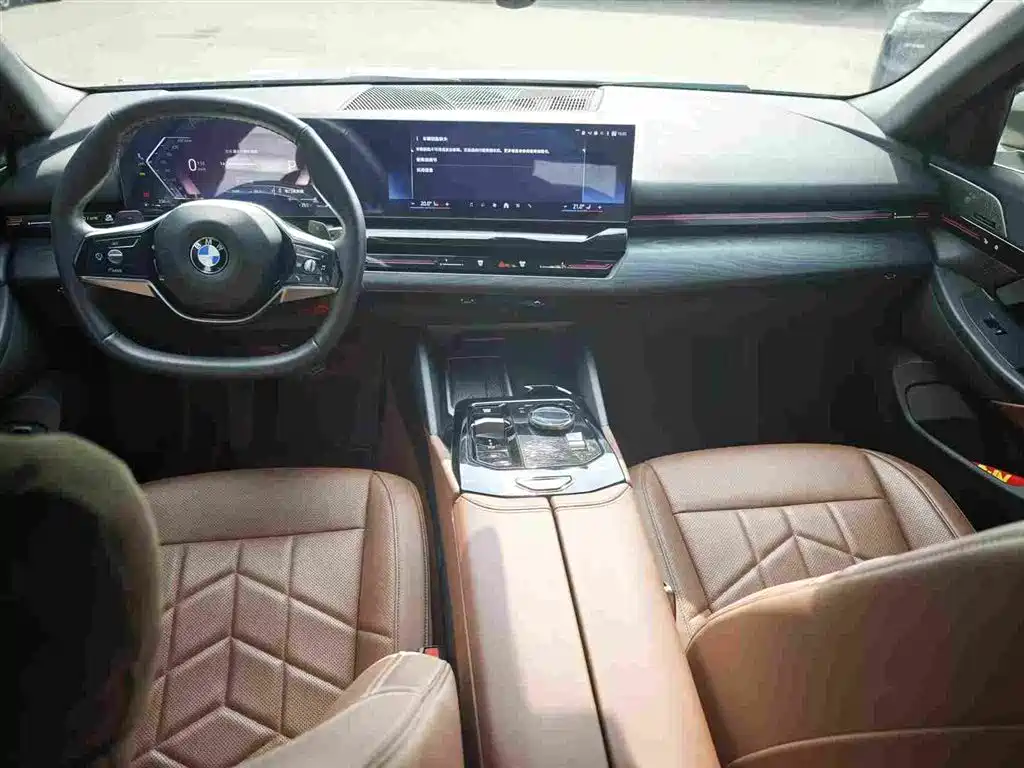 BMW 5 Series — миниатюра 6