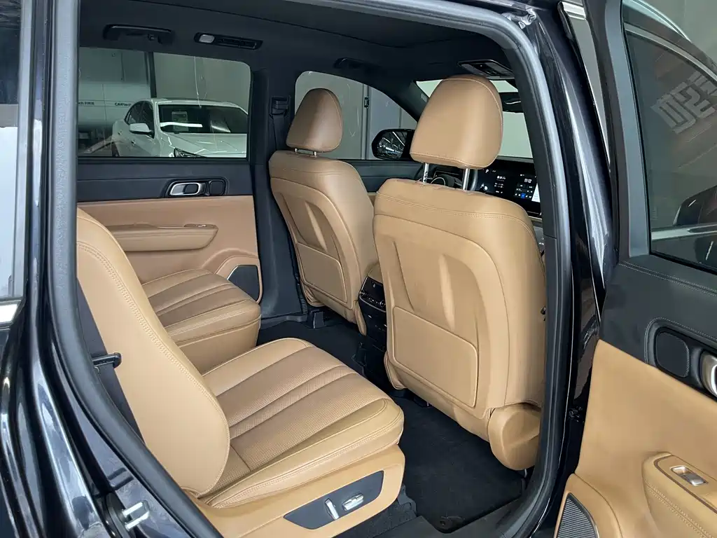Li Auto Li ONE — миниатюра 13