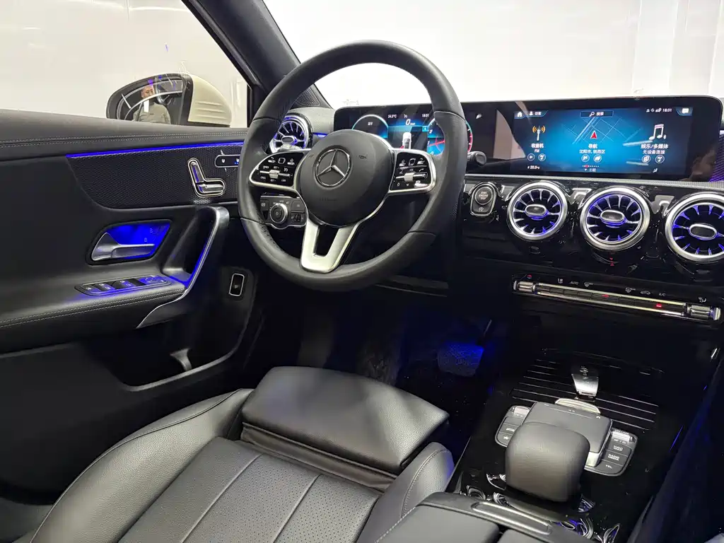 Mercedes-Benz A-Class — миниатюра 9