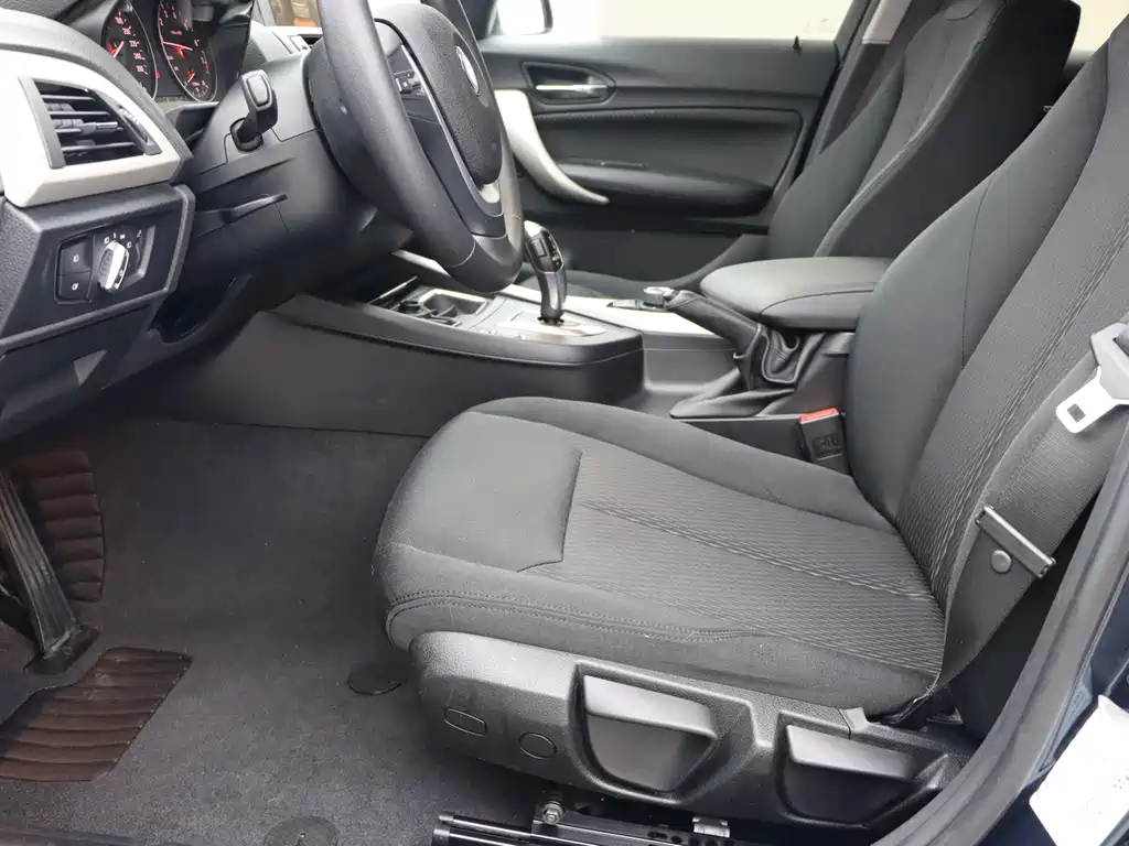 BMW 1 Series (Import) — миниатюра 5