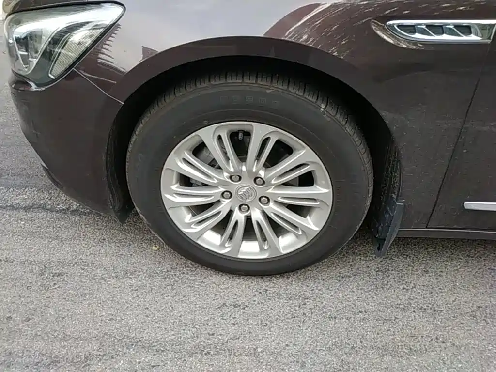 Buick LaCrosse — миниатюра 23