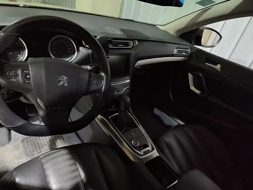 Peugeot 408 — миниатюра 11