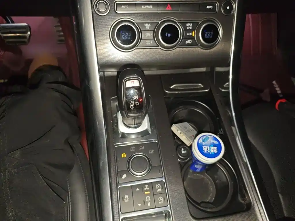 Land Rover Sport — миниатюра 7