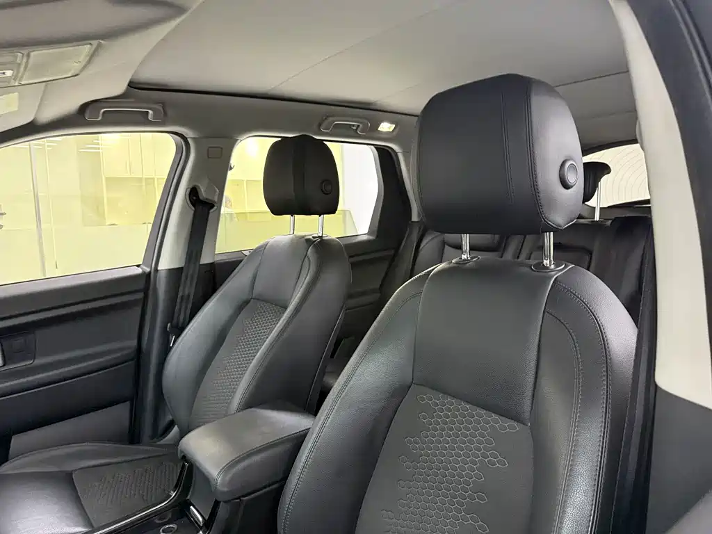 Land Rover Discovery Sport — миниатюра 12