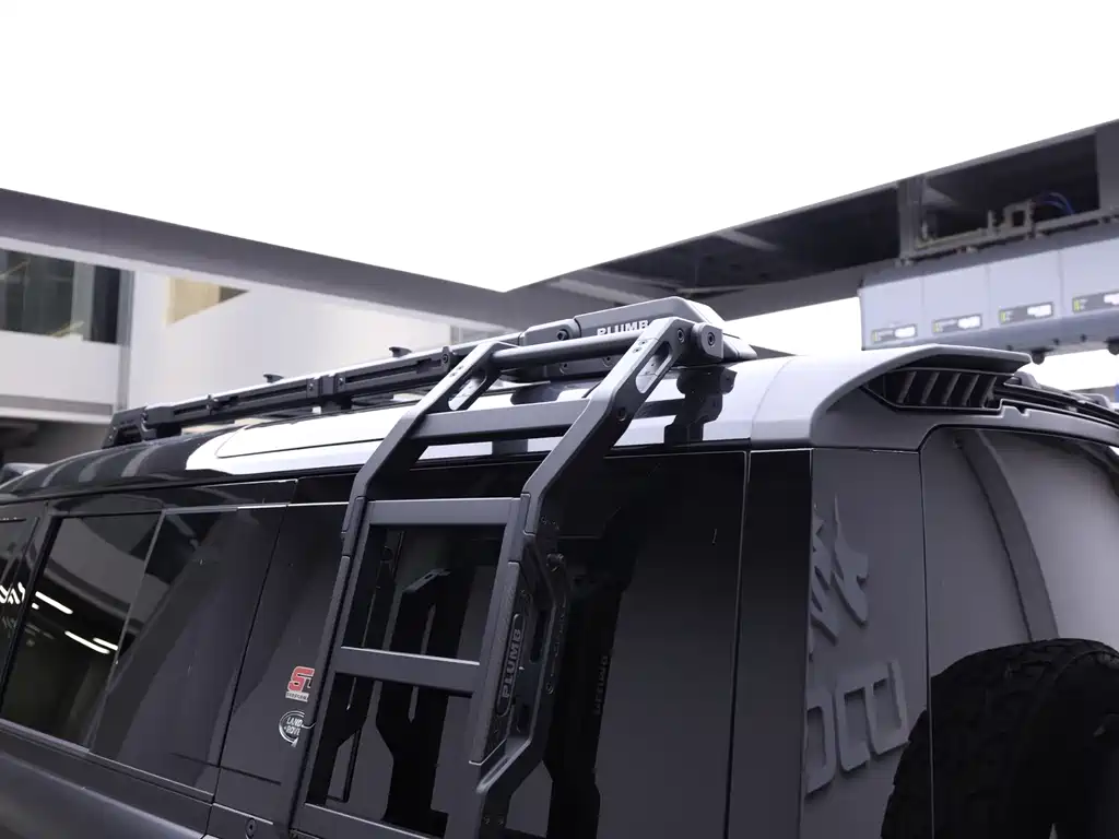 Land Rover Defender — миниатюра 9