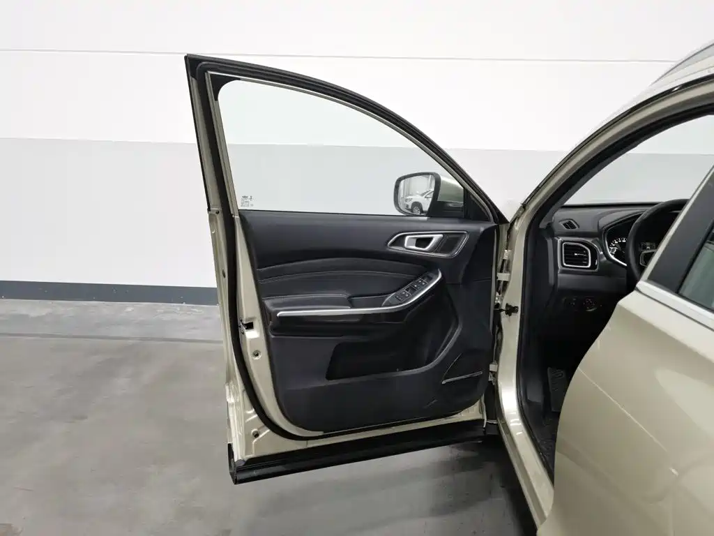 Chery Tiggo 8 — миниатюра 8