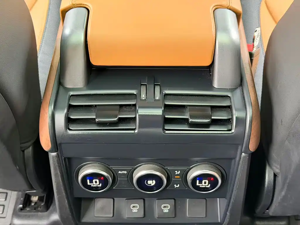 Land Rover Defender — миниатюра 15