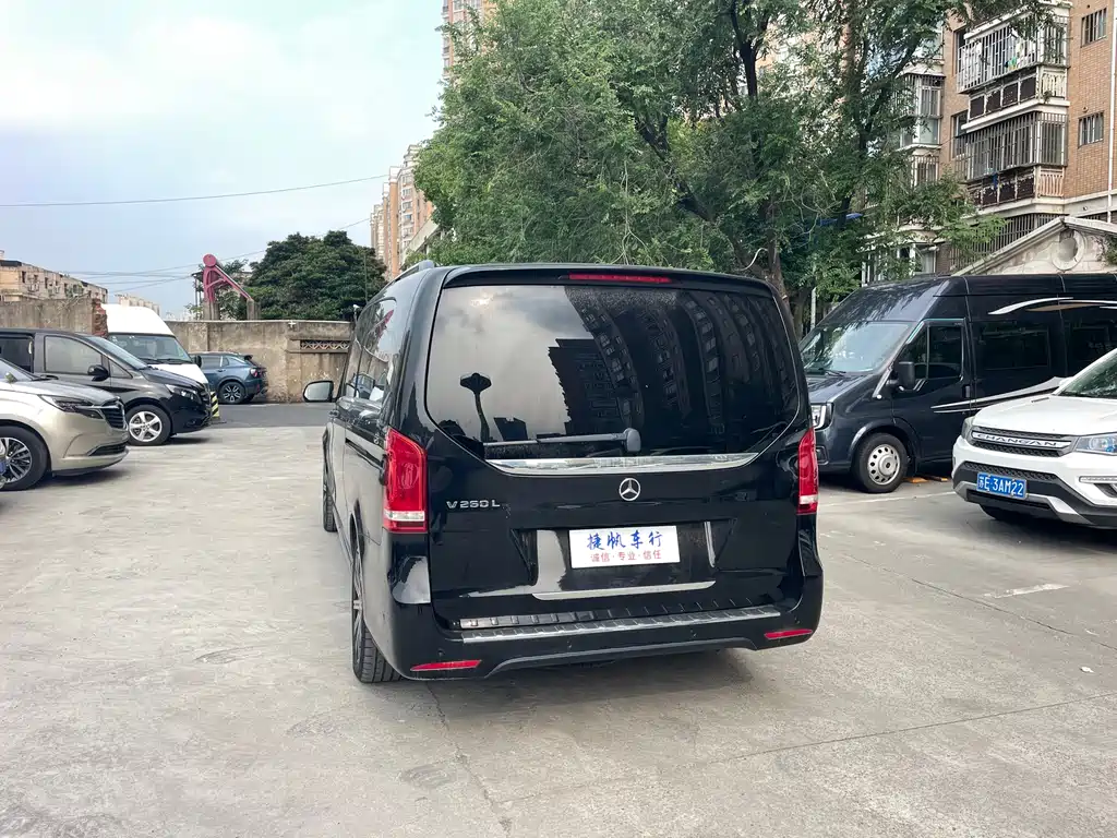 Mercedes-Benz V-Class V 2022 V 260 L Luxury