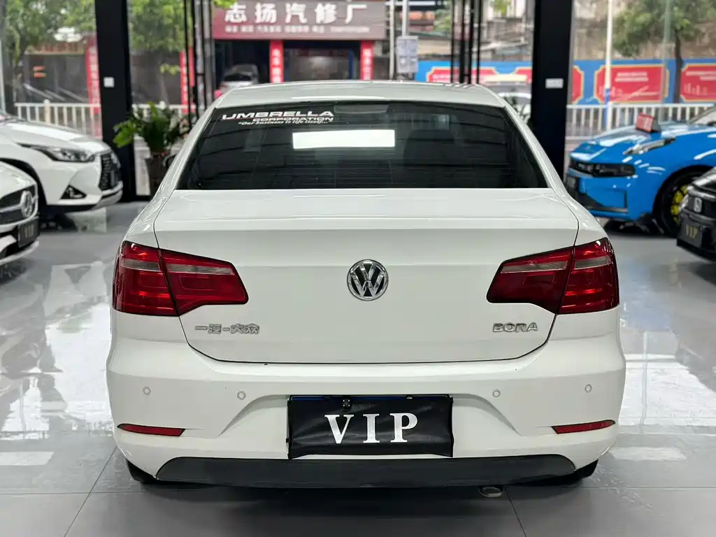 Volkswagen Bora 2013 1.6L AT Fashion