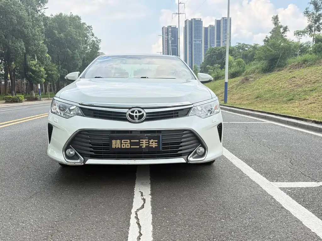 Toyota Camry — миниатюра 2