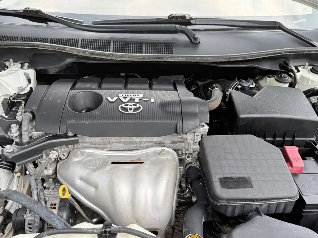 Toyota Camry — миниатюра 16
