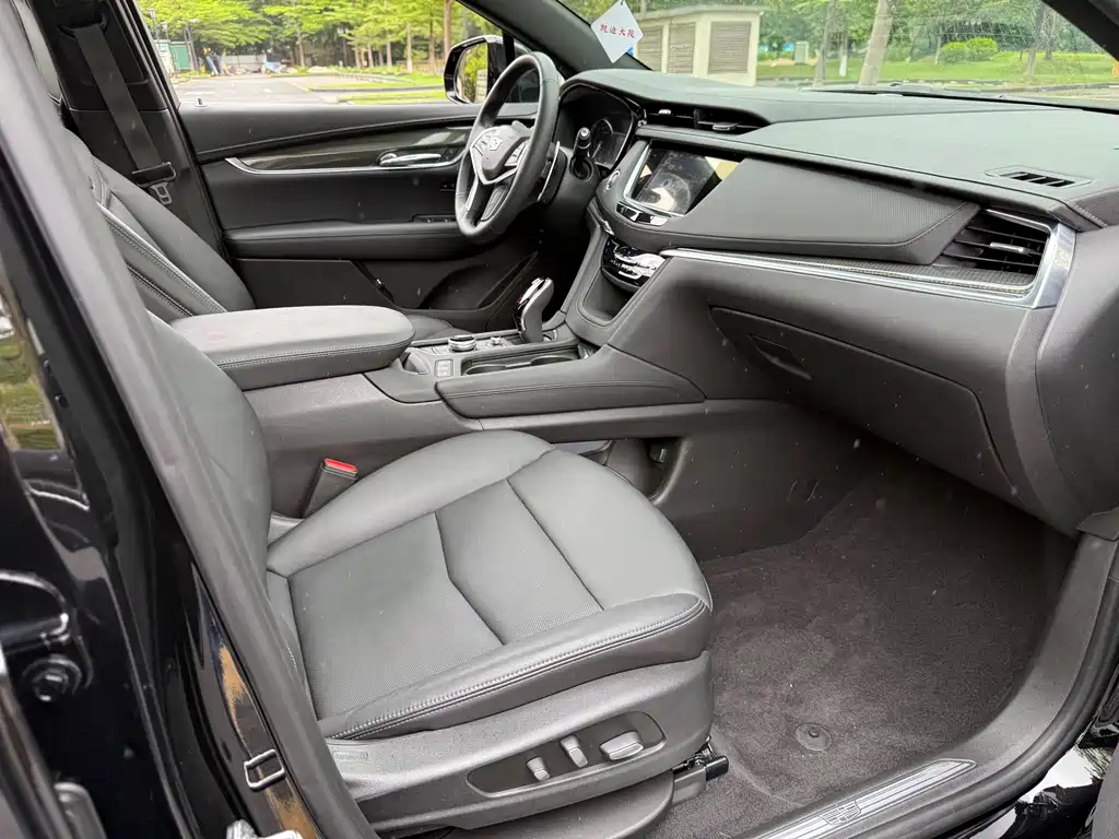 Cadillac XT5 — миниатюра 11
