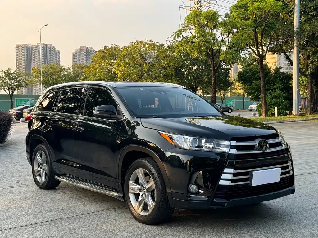 Toyota Highlander — миниатюра 3