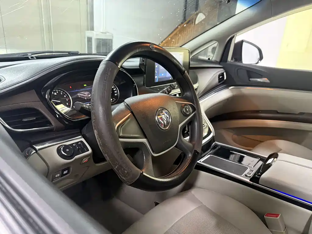Buick GL8 — миниатюра 9