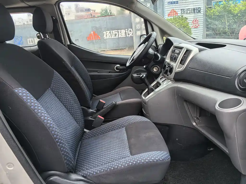 Nissan NV200 — миниатюра 16