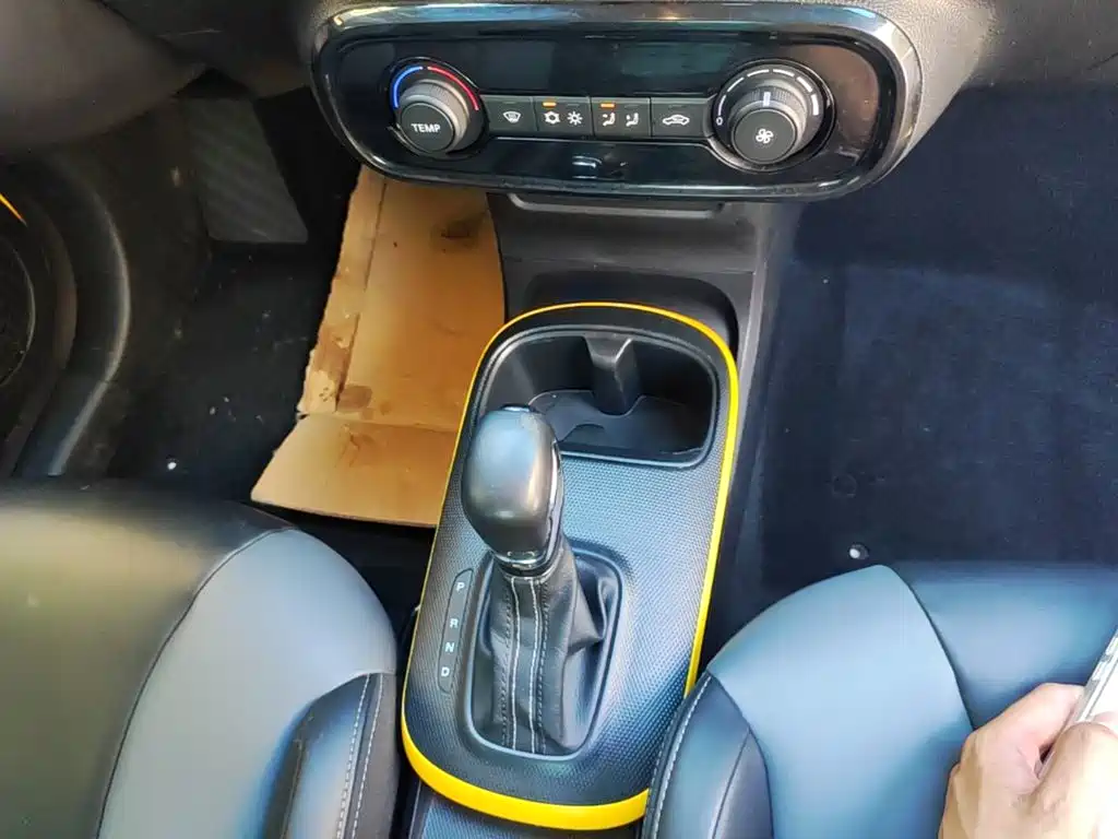 Roewe Clever — миниатюра 14