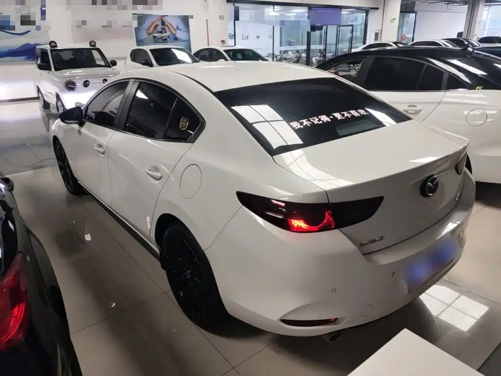 Mazda 3 Axela — миниатюра 5