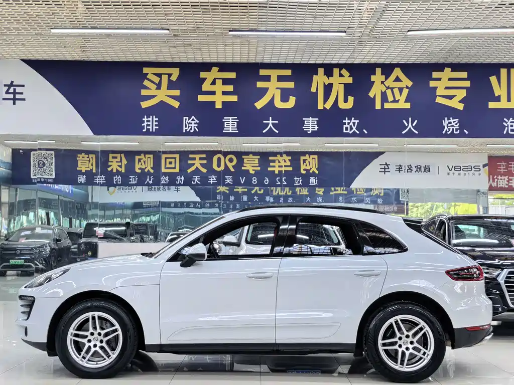 Porsche Macan — миниатюра 4