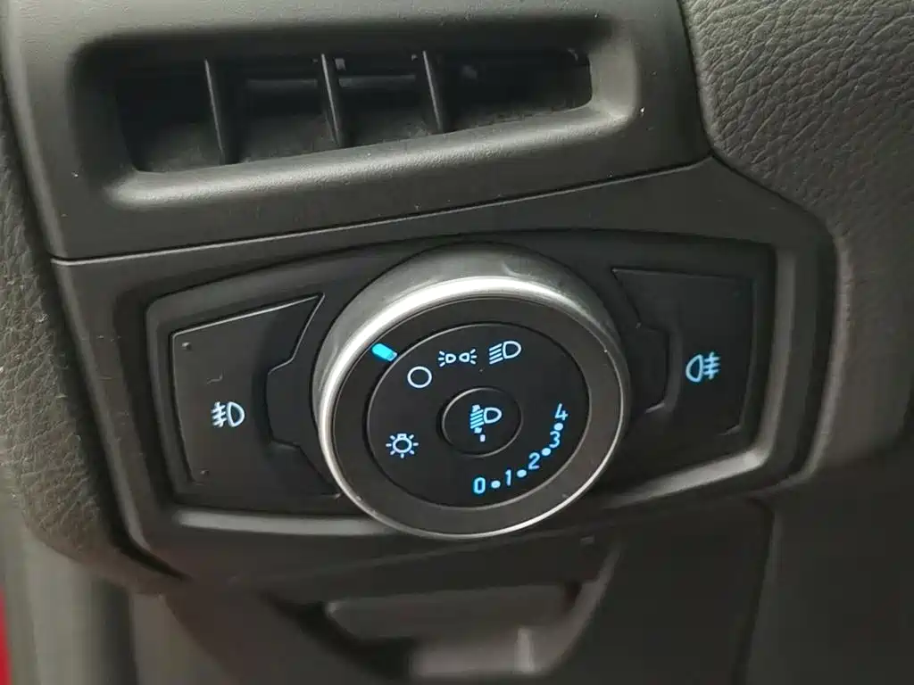 Ford Focus — миниатюра 21