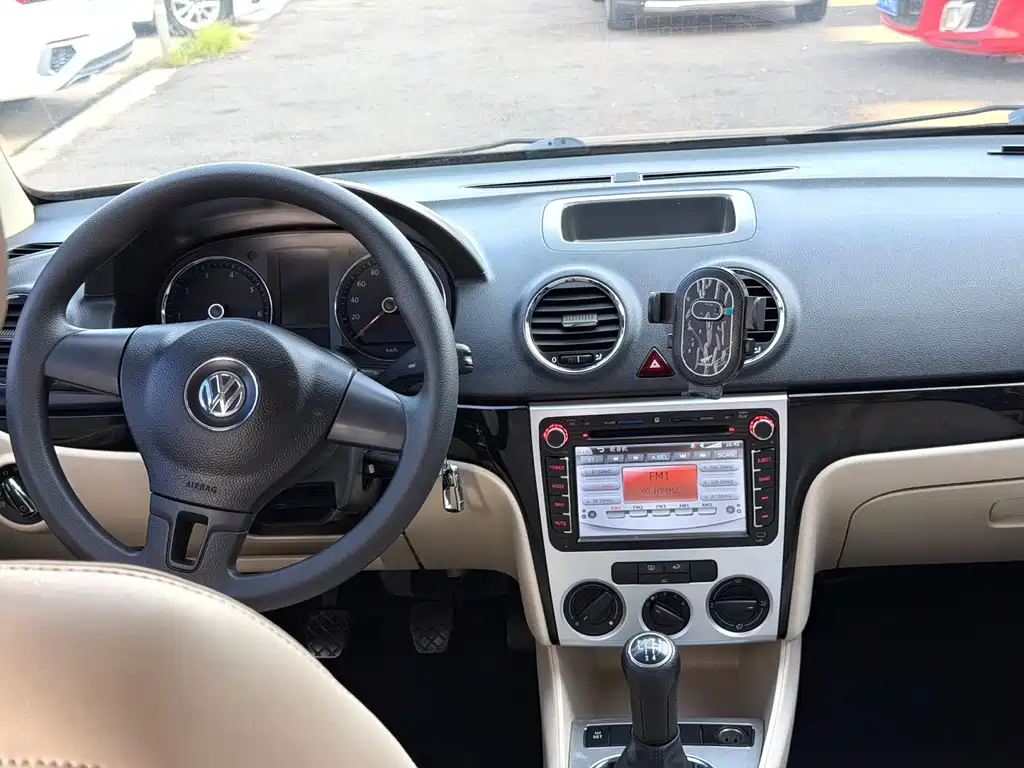 Volkswagen Lavida — миниатюра 5