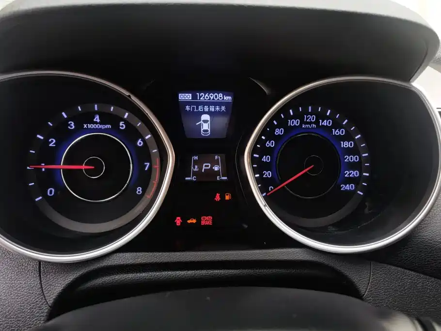 Hyundai Elantra Langdong — миниатюра 14