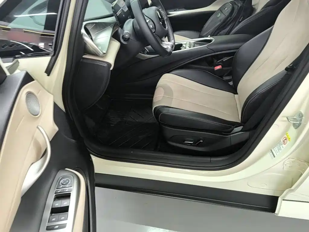 BYD Dolphin — миниатюра 16