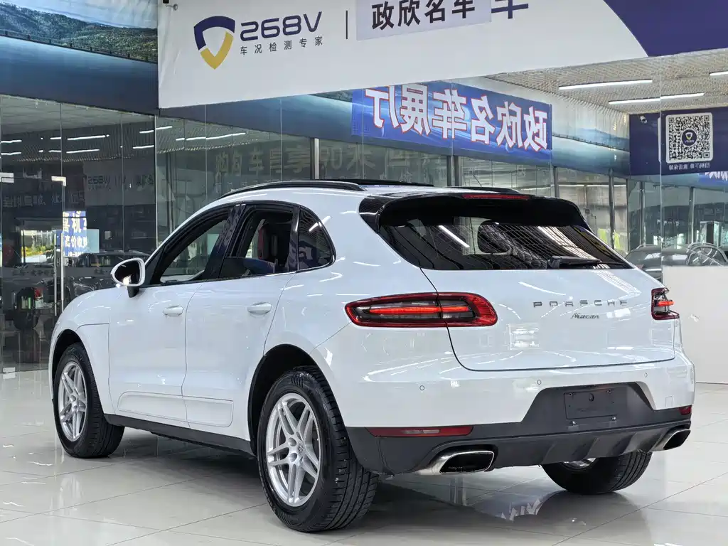 Porsche Macan — миниатюра 13