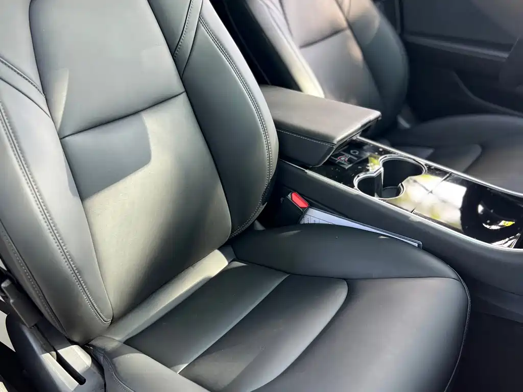 Tesla Model 3 — миниатюра 19
