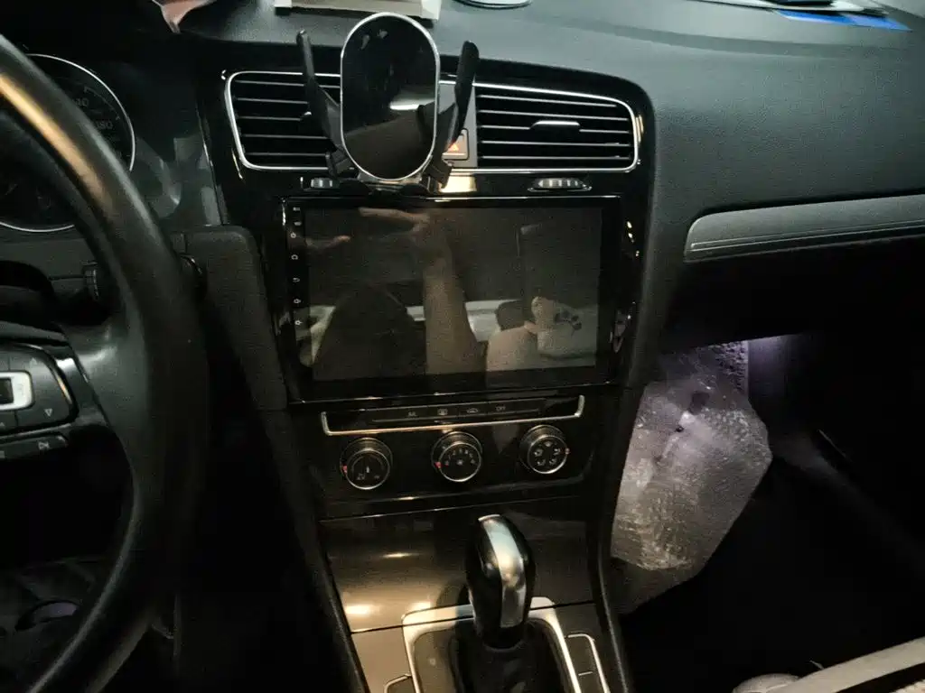 Volkswagen Golf — миниатюра 14