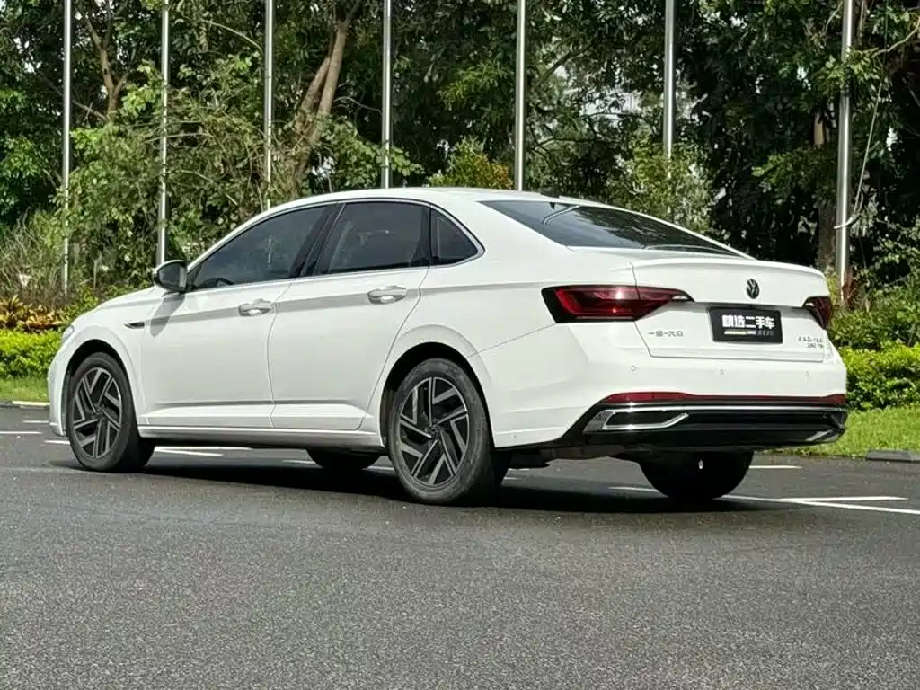 Volkswagen Sagitar — миниатюра 8