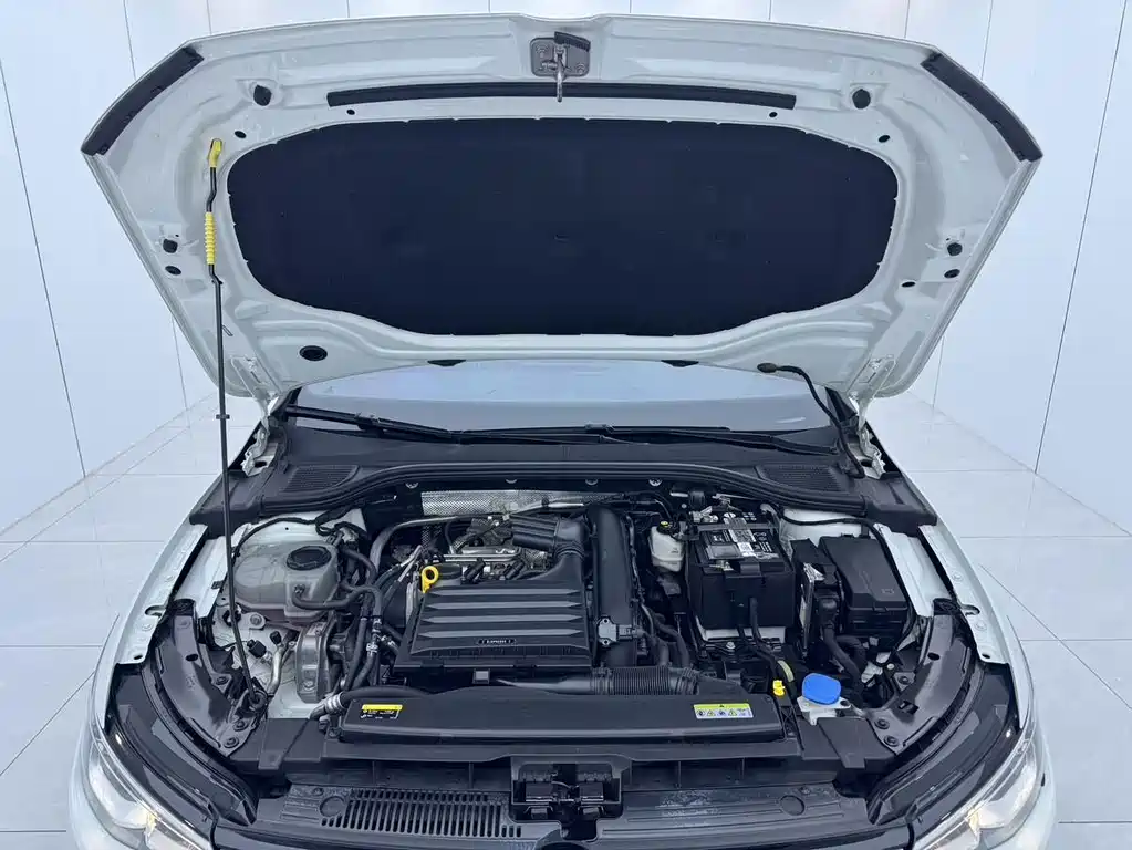 Volkswagen Golf — миниатюра 14
