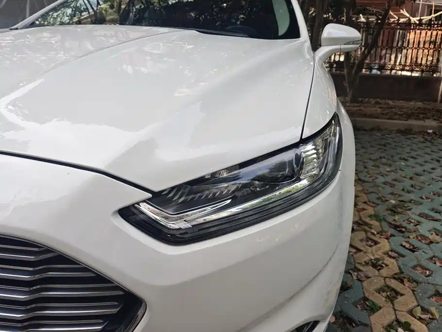 Ford Mondeo — миниатюра 5